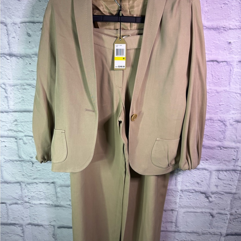 MaxMara Elegant Cream Suit medium size 10